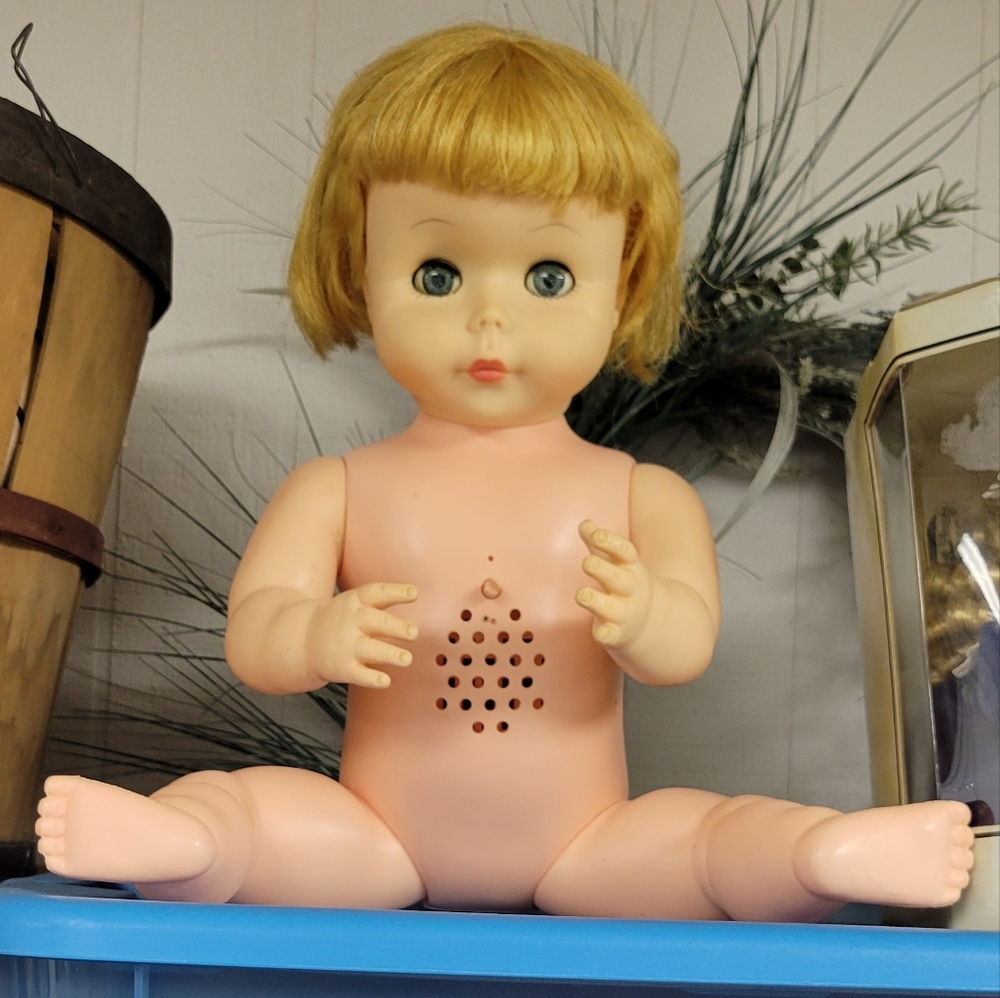 Deluxe Reading Doll 1960s 21 inches